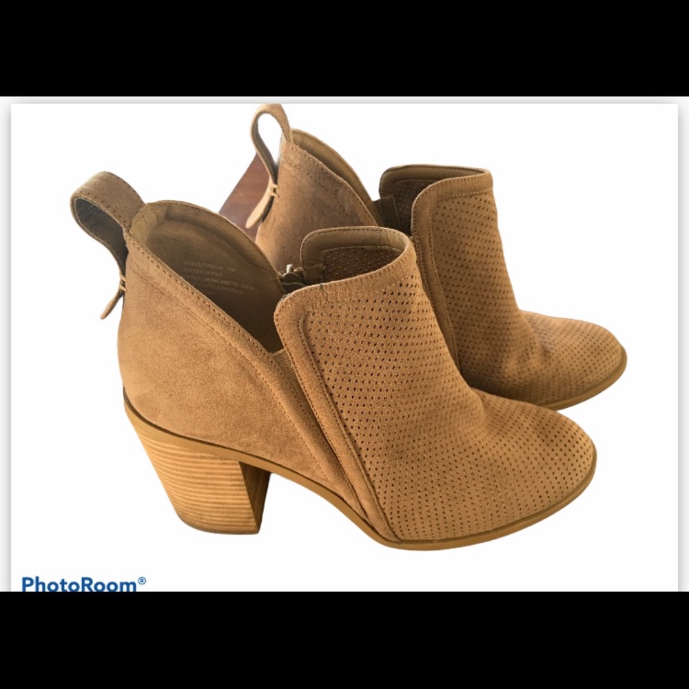 Madden Girl boots‎